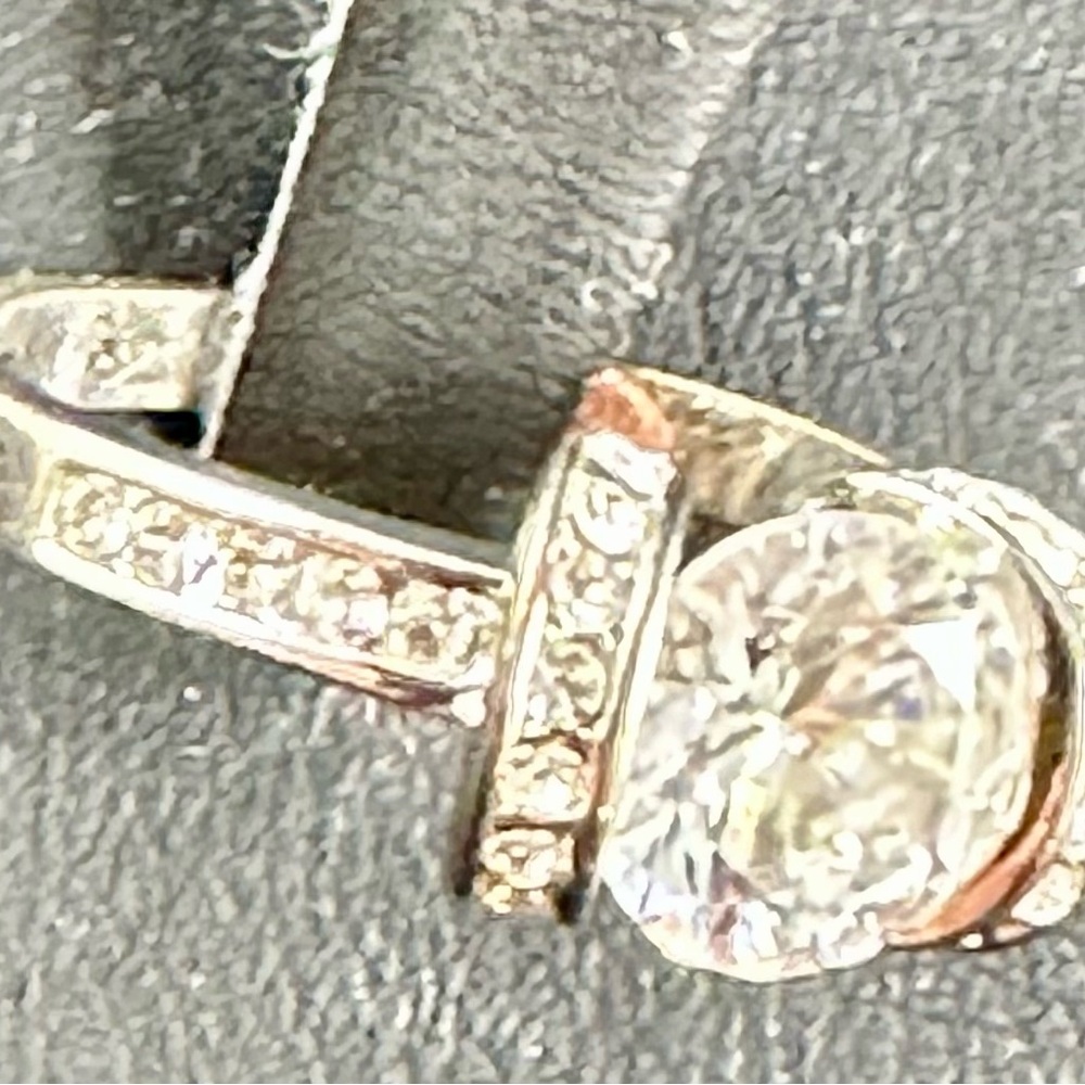 Premier Designs 2CT CZ Silver Ring, Brand New!! - Picture 3 of 5
